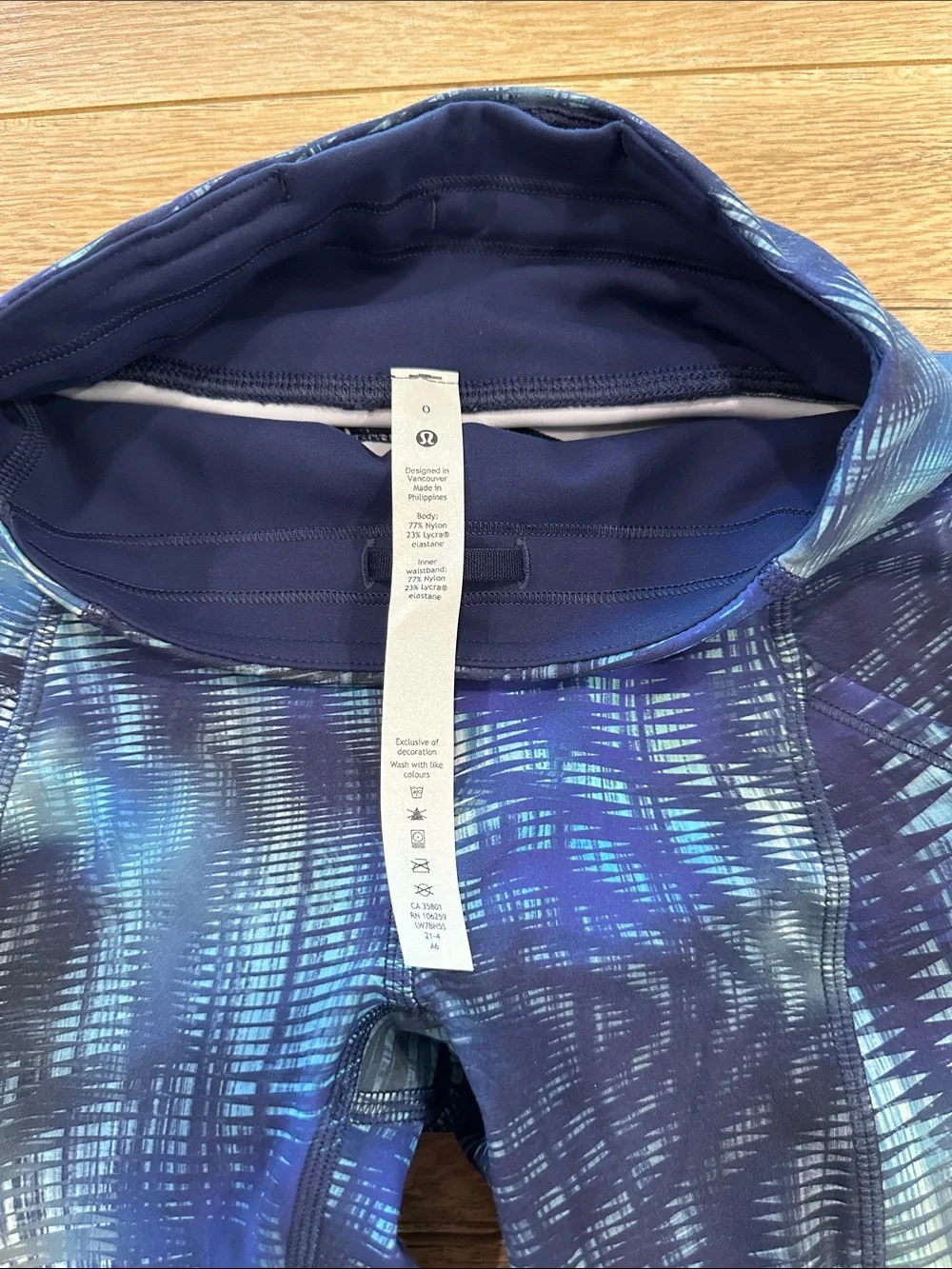 Lululemon Women’s Blue Patterned Athletic Bike Shorts